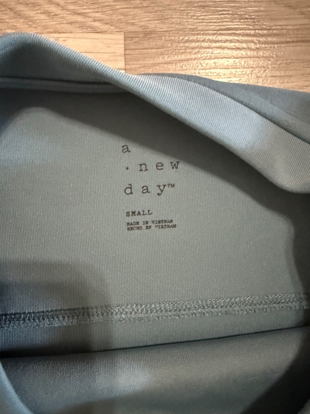 Target sweatshirt - Picture 2 of 2